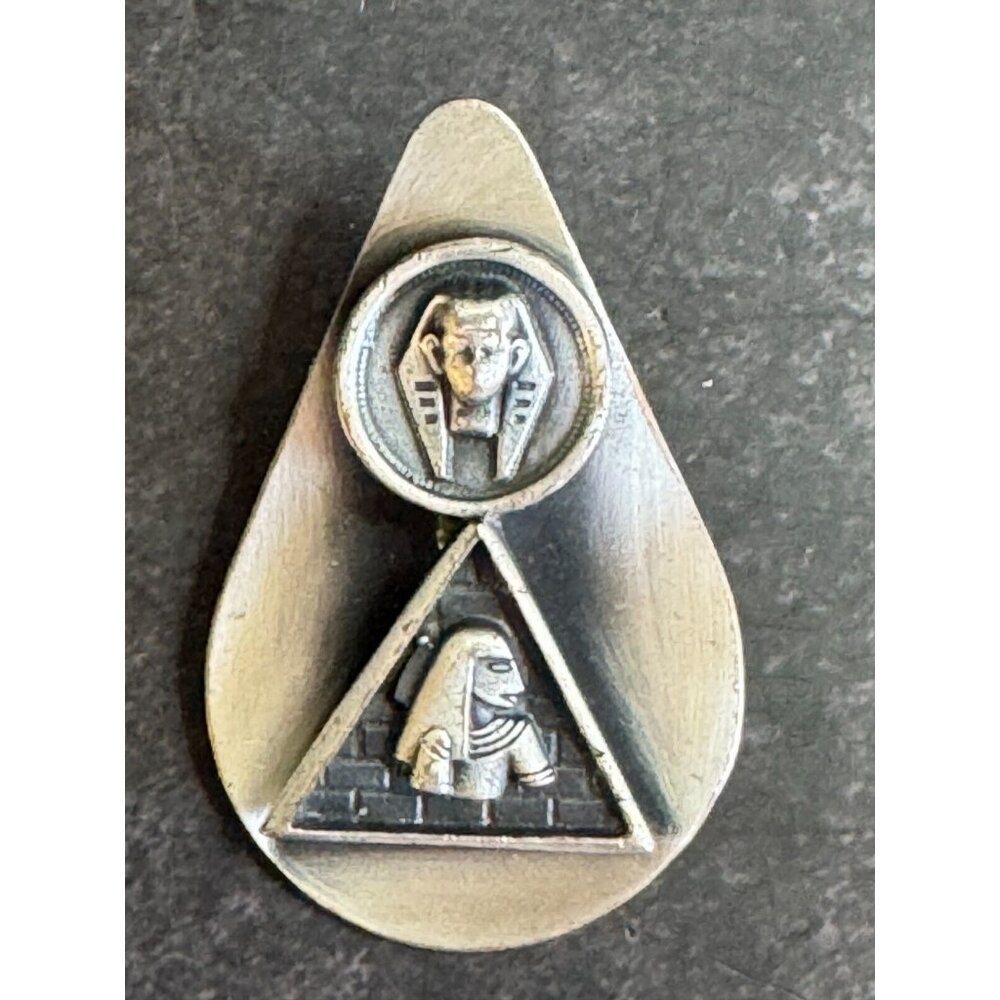 Vintage Egyptian Revival Embossed Pewter Brooch Dress Pin - Picture 4 of 6